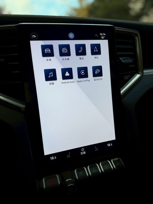 VOLKSWAGEN福斯 AMAROK  第14張相片