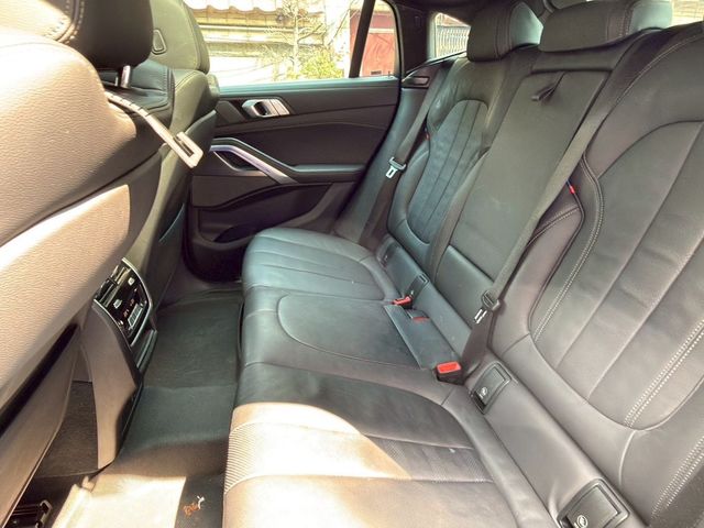 BMW寶馬 X6  第14張相片