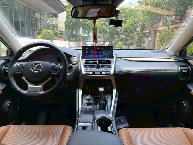 LEXUS凌志 NX300  第6張相片
