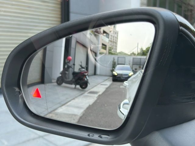 M-BENZ賓士 CLA200 SHOOTING BRAKE  第15張相片