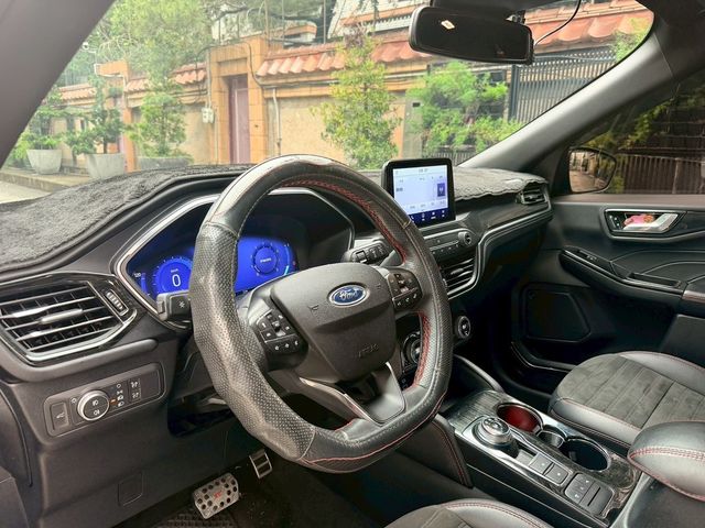 FORD福特 KUGA  第16張相片