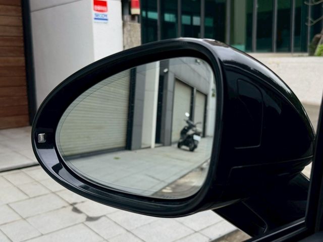 PORSCHE保時捷 MACAN  第9張相片