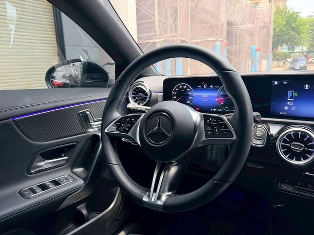 M-BENZ賓士 CLA200 SHOOTING BRAKE  第11張相片