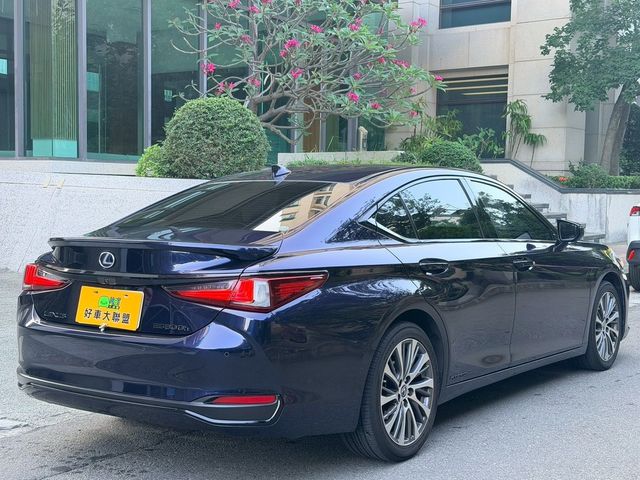 LEXUS凌志 ES300H  第3張相片