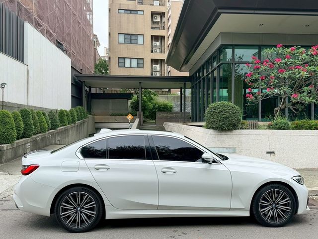BMW寶馬 330I  第5張相片