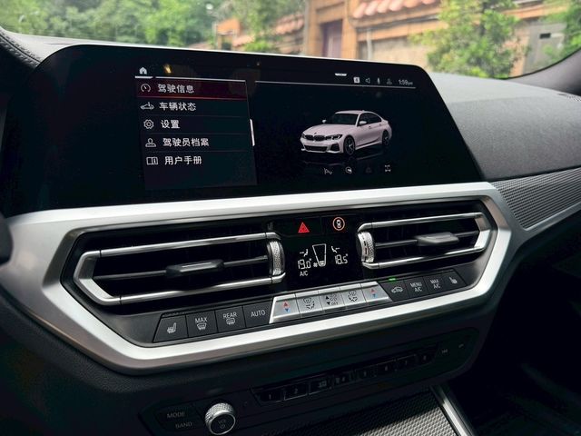 BMW寶馬 330I  第13張相片