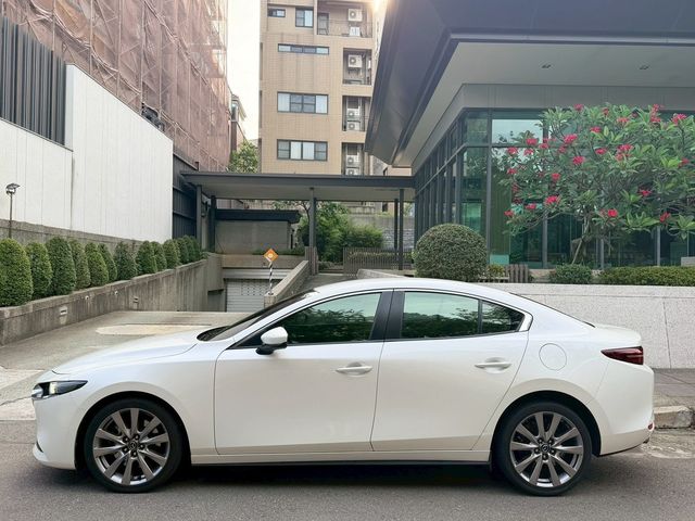 MAZDA馬自達 MAZDA 3  第3張相片