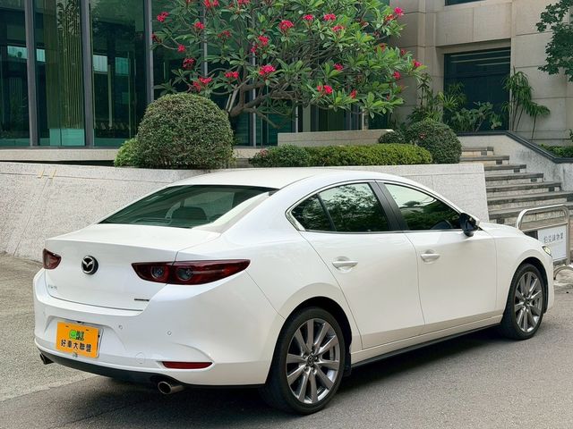 MAZDA馬自達 MAZDA 3  第6張相片