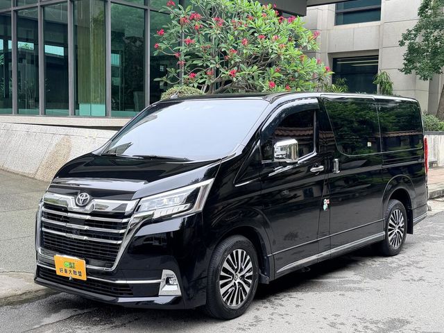 TOYOTA豐田 GRANVIA  第1張相片