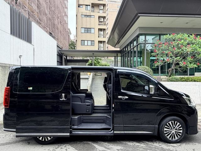 TOYOTA豐田 GRANVIA  第5張相片