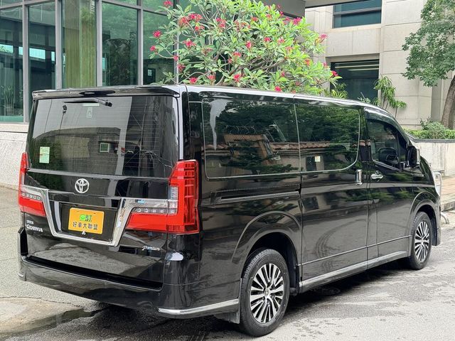 TOYOTA豐田 GRANVIA  第6張相片