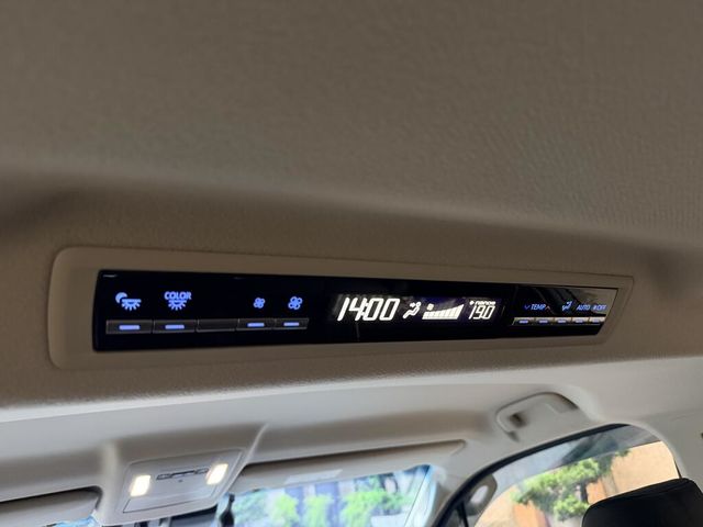 TOYOTA豐田 GRANVIA  第16張相片