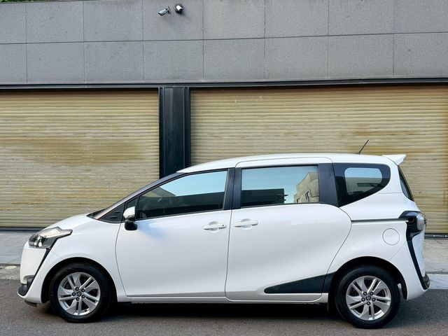 TOYOTA豐田 SIENTA  第2張相片