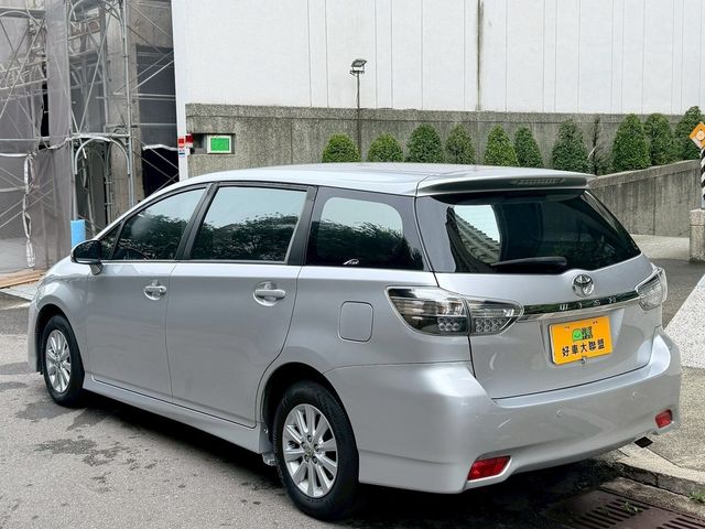TOYOTA豐田 WISH  第3張相片
