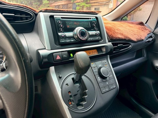 TOYOTA豐田 WISH  第10張相片