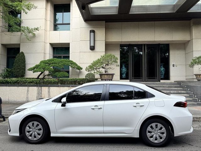 TOYOTA豐田 ALTIS  第2張相片