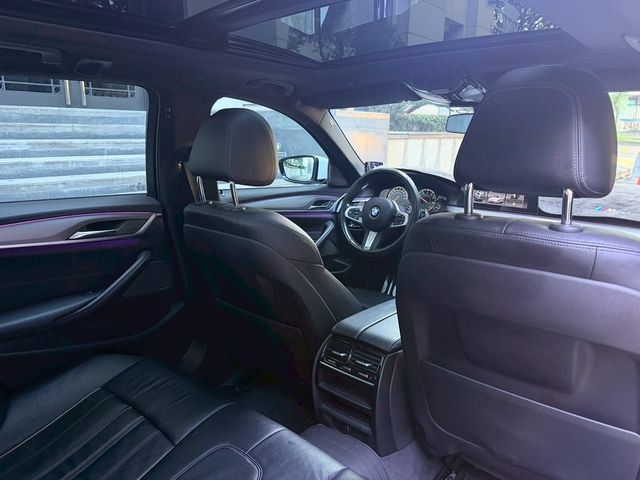 BMW寶馬 530I  第9張相片