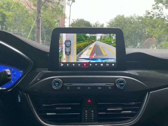 FORD福特 KUGA  第12張相片