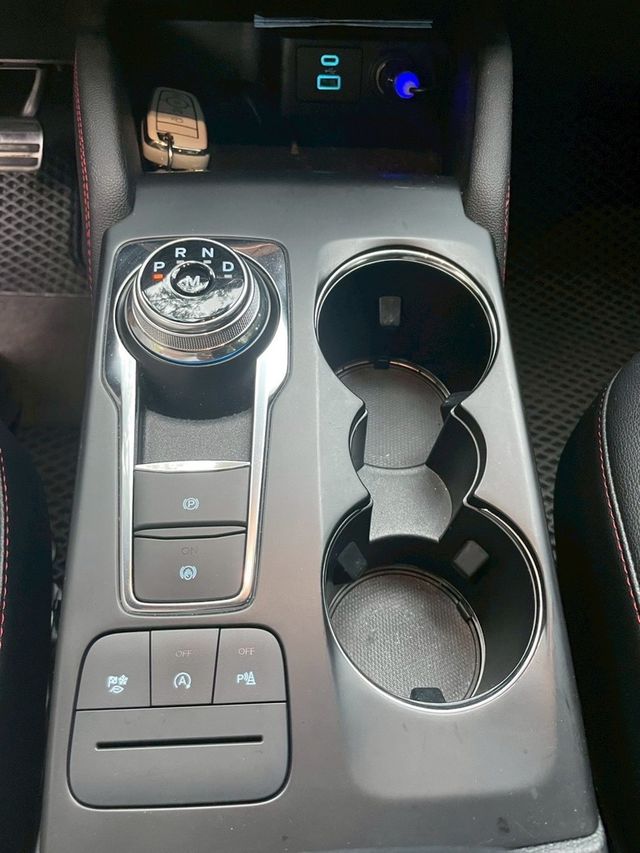FORD福特 KUGA  第14張相片