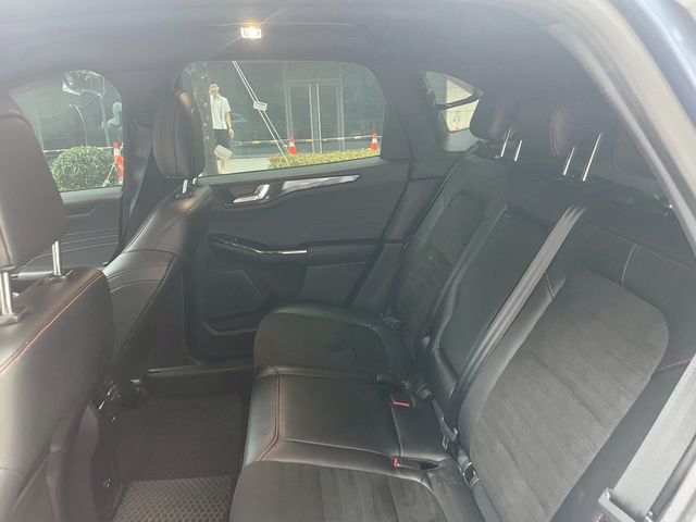 FORD福特 KUGA  第19張相片