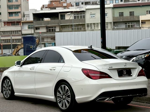 M-BENZ賓士 CLA200  第4張相片