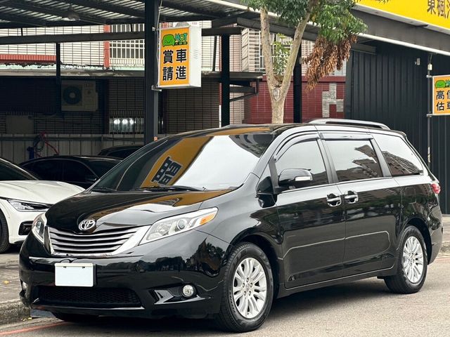 TOYOTA豐田 SIENNA  第1張相片