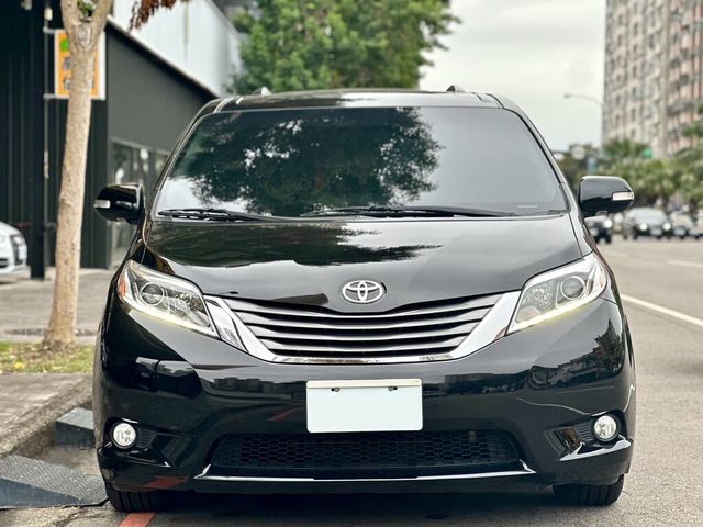 TOYOTA豐田 SIENNA  第2張相片