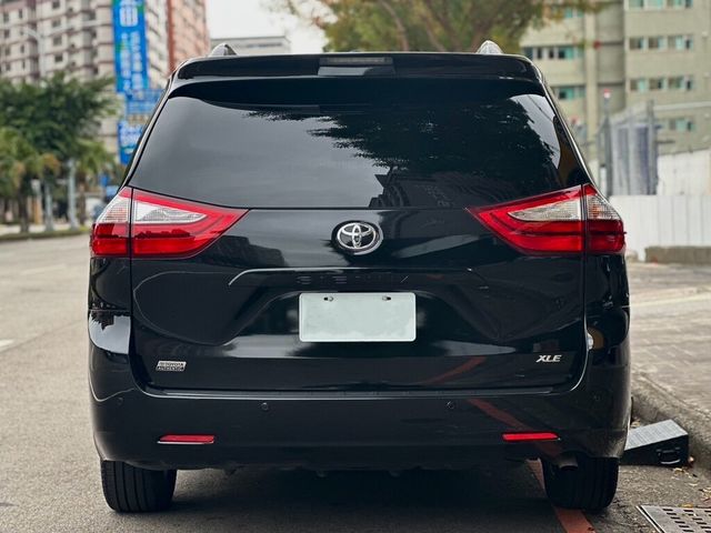 TOYOTA豐田 SIENNA  第5張相片