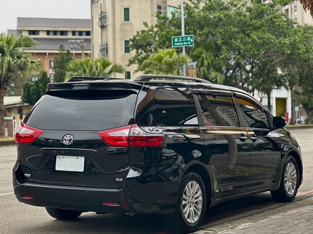 TOYOTA豐田 SIENNA  第6張相片