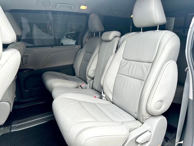 TOYOTA豐田 SIENNA  第10張相片