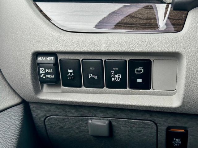 TOYOTA豐田 SIENNA  第18張相片