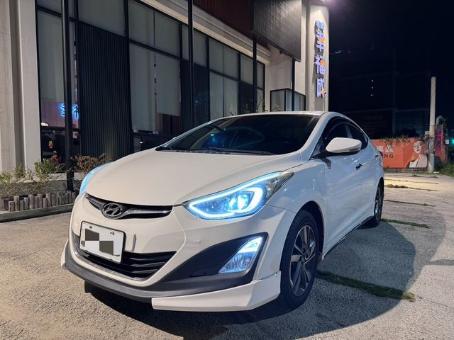 HYUNDAI現代 ELANTRA  第2張相片