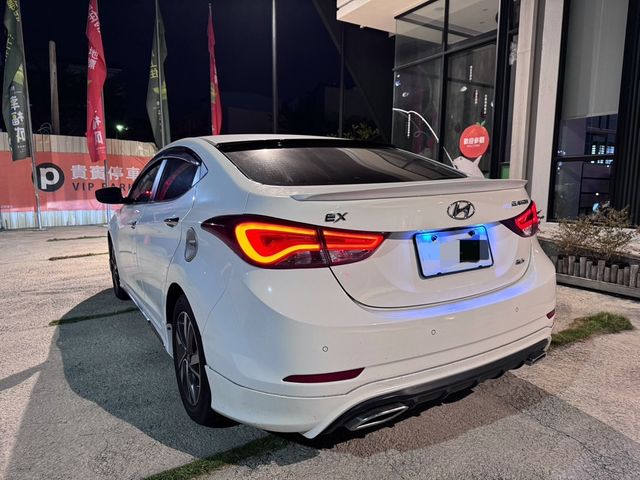 HYUNDAI現代 ELANTRA  第3張相片