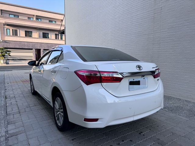 TOYOTA豐田 ALTIS  第3張相片