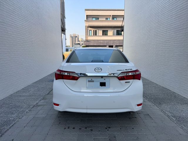 TOYOTA豐田 ALTIS  第4張相片