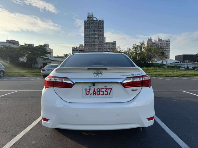 TOYOTA豐田 ALTIS  第4張相片
