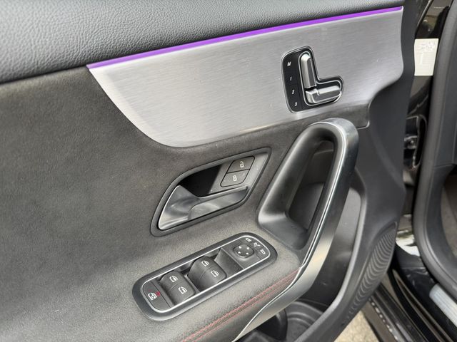 M-BENZ賓士 A180  第6張相片