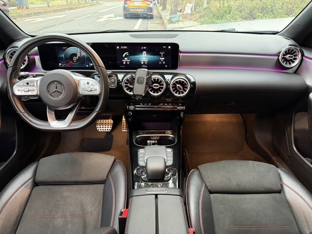 M-BENZ賓士 A180  第7張相片