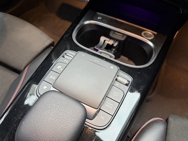 M-BENZ賓士 A180  第8張相片