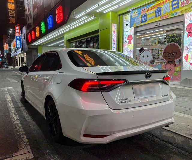 TOYOTA豐田 COROLLA ALTIS HYBRID  第2張相片