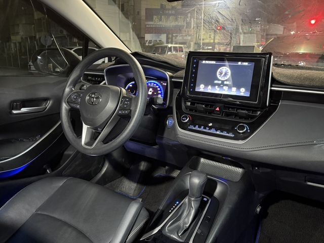 TOYOTA豐田 COROLLA ALTIS HYBRID  第4張相片
