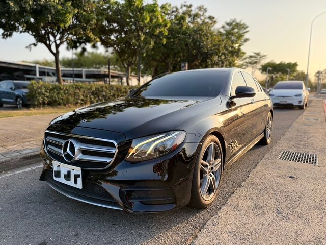 M-BENZ賓士 E300  第1張相片
