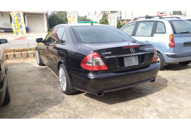 BENZ E200 KOMPRESSOR 2007年1800cc  第4張相片