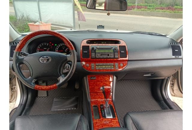 Toyota camry 2004年2000cc  第6張相片