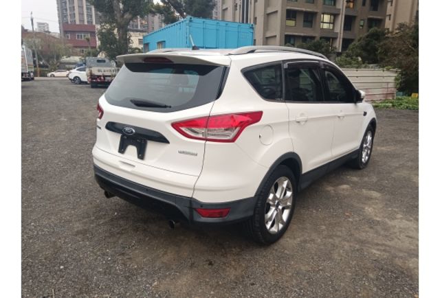 FORD KUGA 2014年1600cc  第4張相片