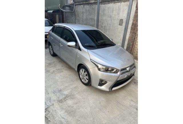 TOYOTA YARIS 2015年1500cc  第2張相片