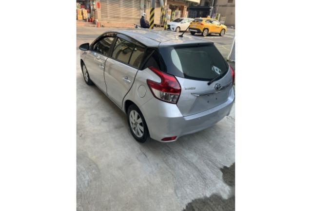 TOYOTA YARIS 2015年1500cc  第4張相片