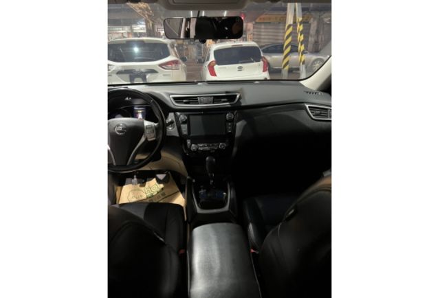 NISSAN X-TRAIL 2016年2000cc  第9張相片
