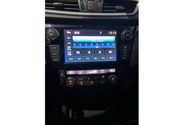 NISSAN X-TRAIL 2016年2000cc  第11張相片