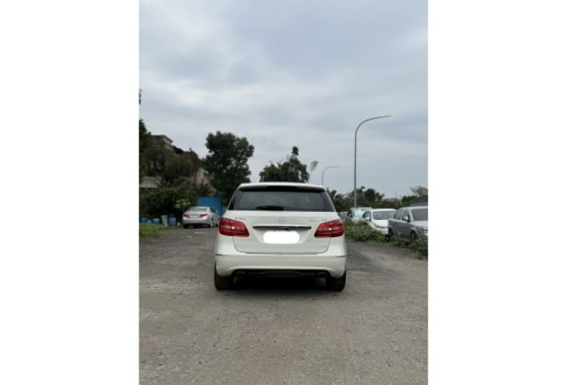 BENZ B200 2014年1800cc  第5張相片
